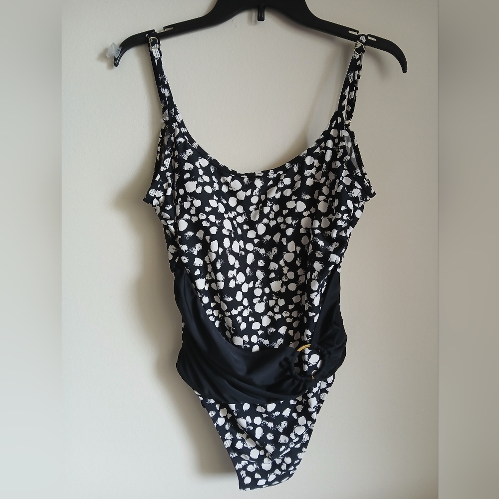 TAHARI Women's  One Piece Swimsuit Size XL